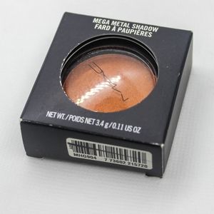 Mac cosmetics bnib Paparazz-Shee mega metal eye shadow. New box